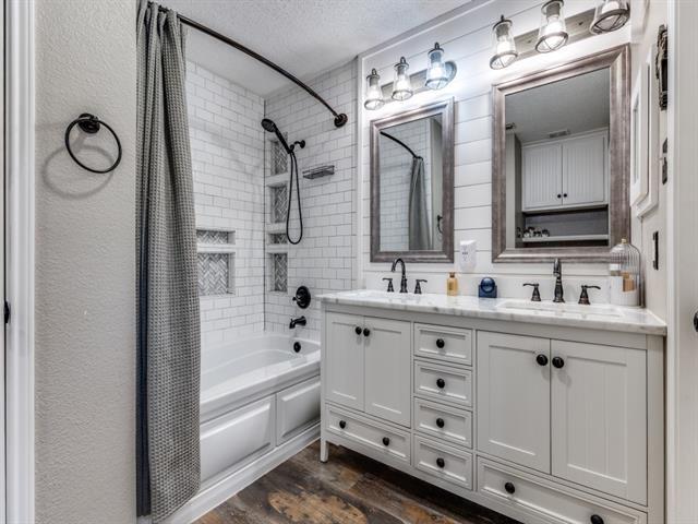 Building Photo - 1454 Lochspring Dr