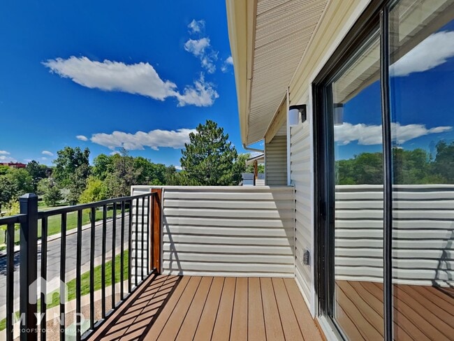 Building Photo - 7885 Barbara Ann Dr
