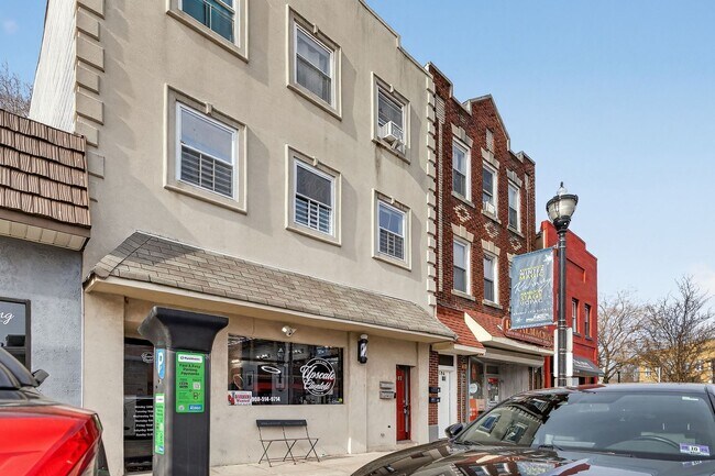 Building Photo - 1582 Irving St