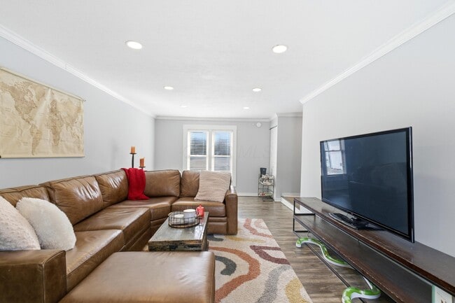 Building Photo - 1374 Ida Ave