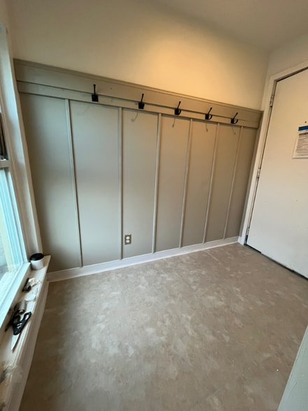 Building Photo - 19 Oakwood Ave