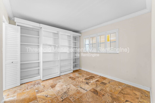 Building Photo - 6090 NW 64th Ave