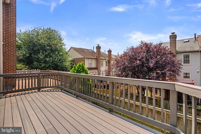 Building Photo - 10 Loganwood Ct