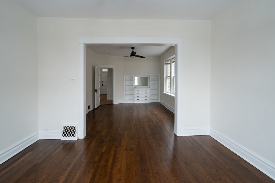 Building Photo - 3541 N Whipple St