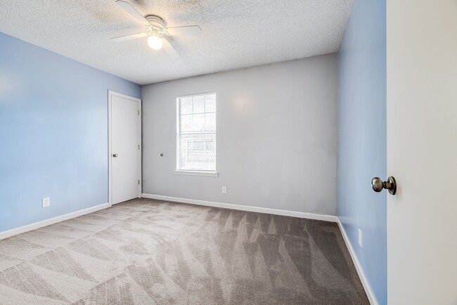 Building Photo - 118 Laurelwood Dr