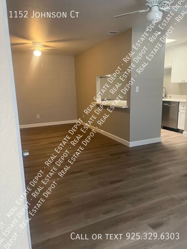 Building Photo - 1152 Johnson Ct