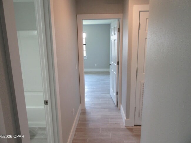 Building Photo - 2708 Amelia Ave