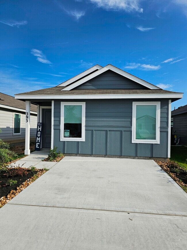 Building Photo - 393 Rd 590106