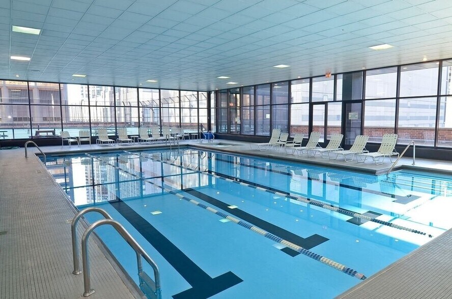 Building Photo - 211 E Ohio St