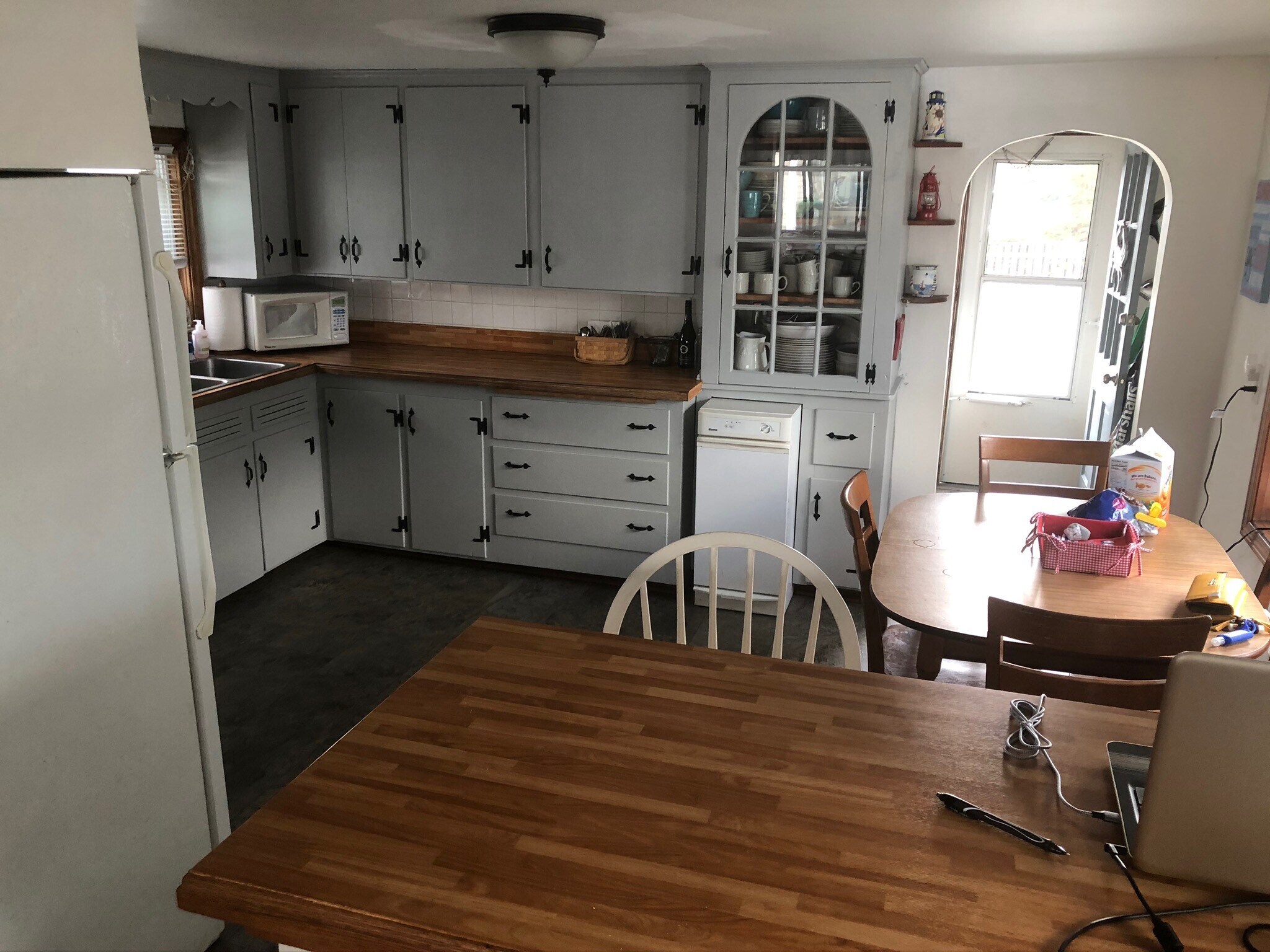 Kitchen - 175 Foster Ave