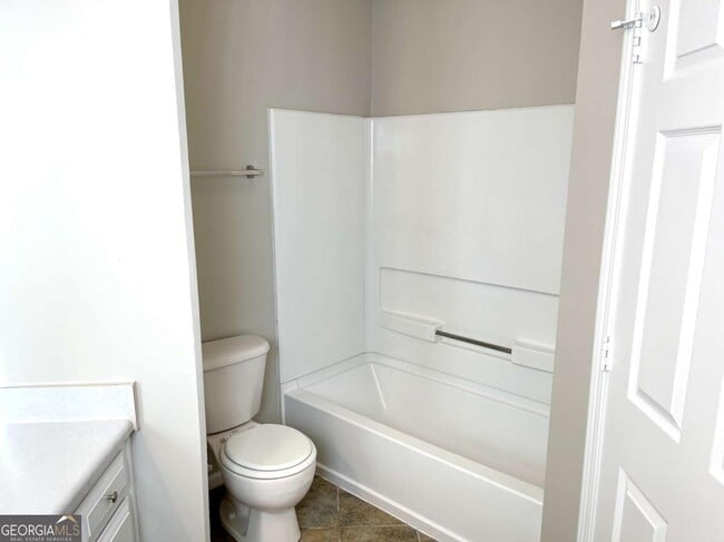 Building Photo - 6688 Sunset Hills Blvd