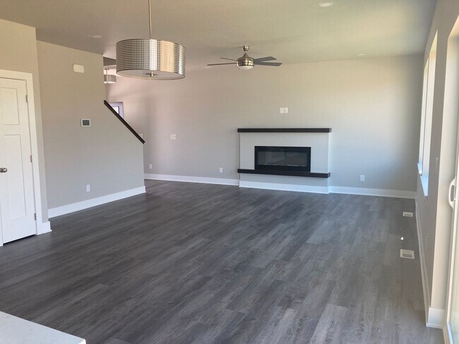 Building Photo - 3 Bedroom, 2.5 Bathroom, New Construction ...