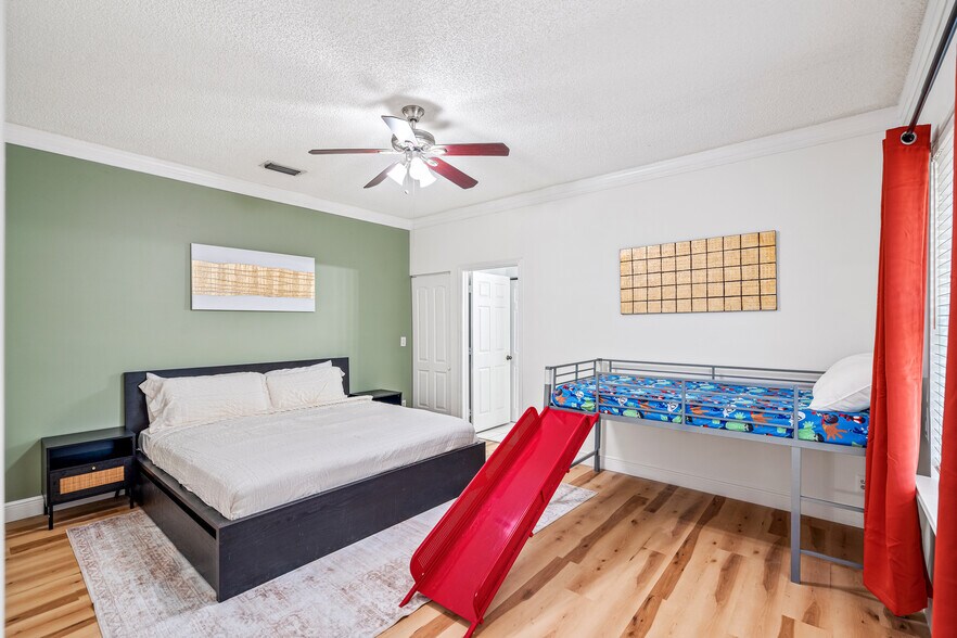 Building Photo - 1242 Olympic Cir