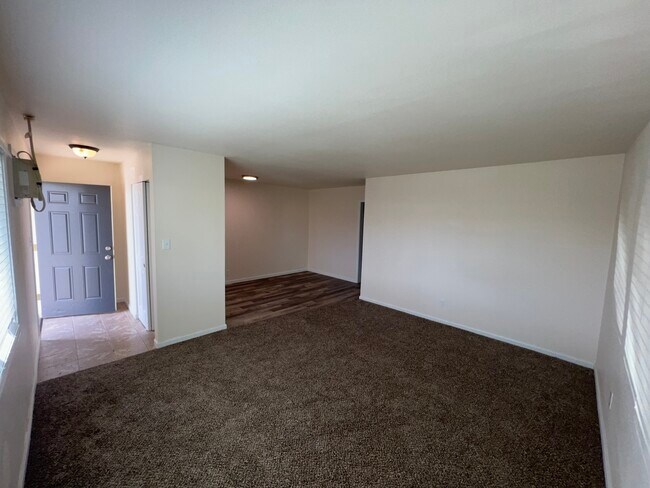 Building Photo - 1219 Arlington Dr