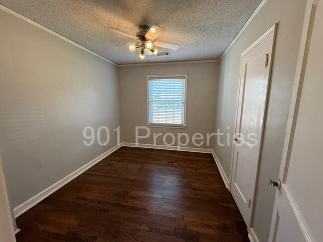 Building Photo - 499 Lytle St