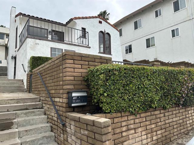 Building Photo - 109 S Alameda Ln