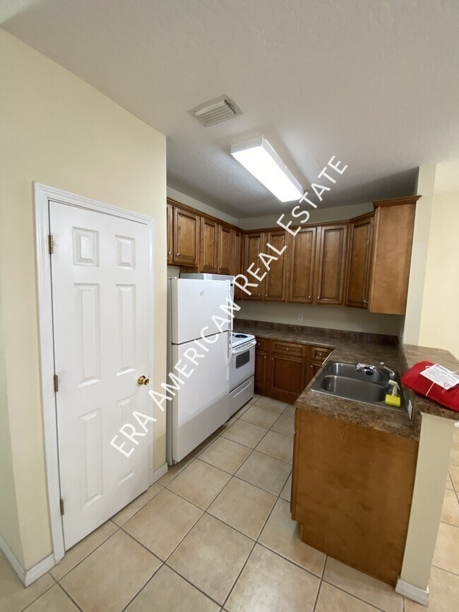 Building Photo - 96 2nd Ave