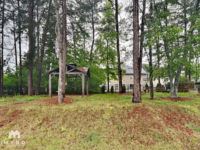 Building Photo - 421 Stowe Rd