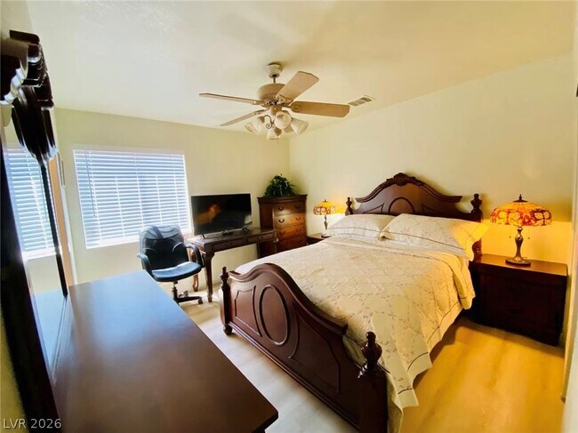 Building Photo - 6576 Moonshadow Cir