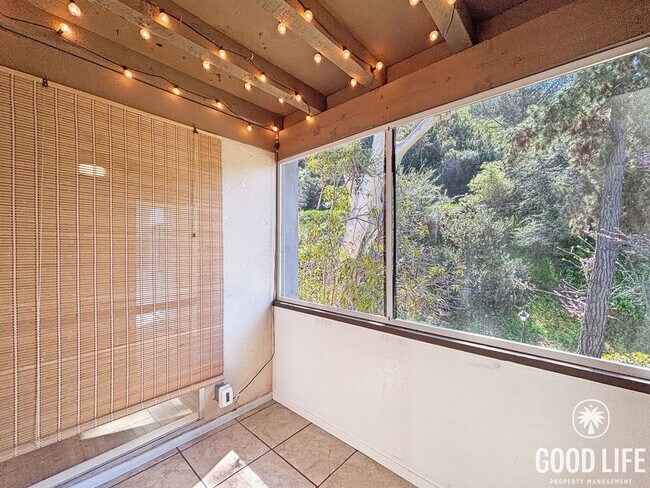 Building Photo - Charming 1BD/1BA Condo in College West W/ A/C, Balcony, Office/Bonus Room, Community Pool, Coin O...