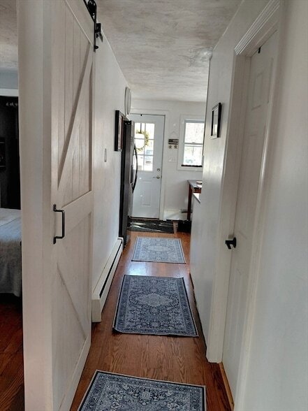 Building Photo - 12 Oak Ln