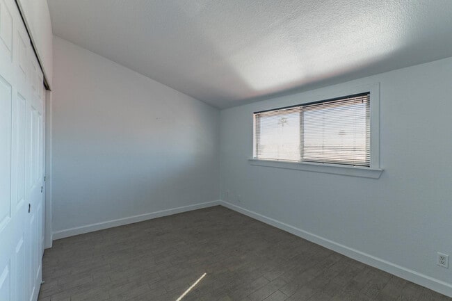 Building Photo - 7931 E San Miguel Ave