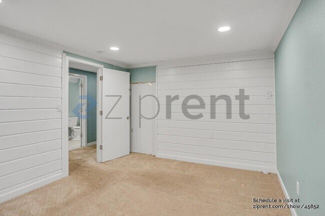 Building Photo - 8360 10th Ave NW