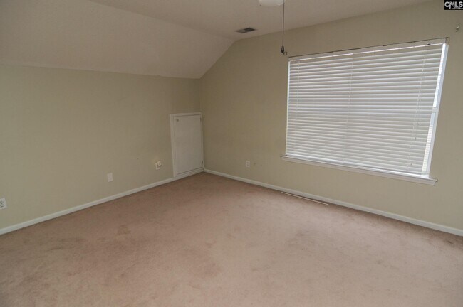 Building Photo - 156 Hunters Trail