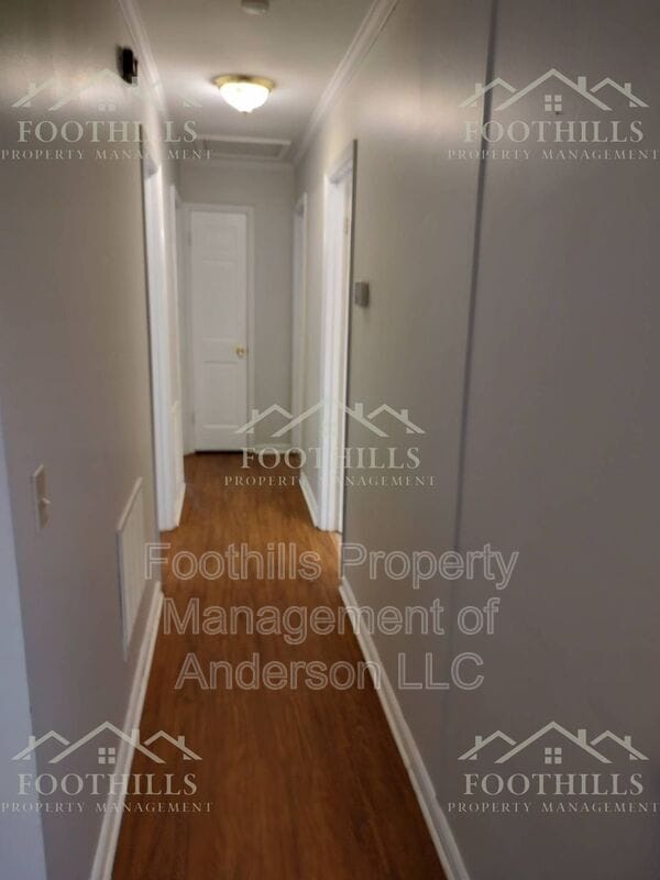 Building Photo - 505 Woodland Cir