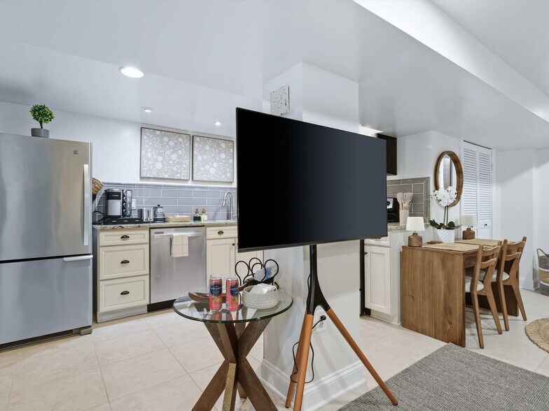 Building Photo - 4325 New Hampshire Ave NW