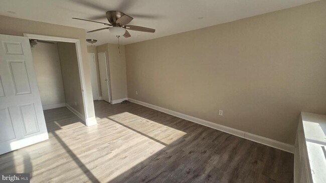 Building Photo - 1121 Arlington Blvd