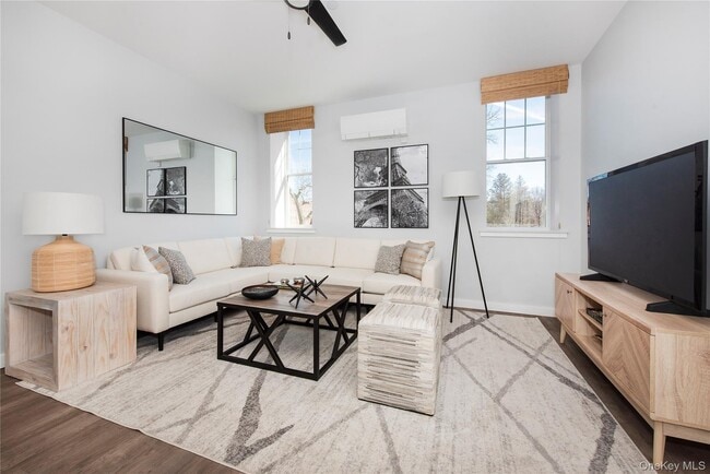 Building Photo - 300 Carleton Ave