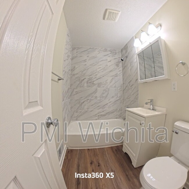 Building Photo - 6165 E Boston St