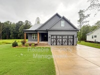Building Photo - 945 Lynch Rd