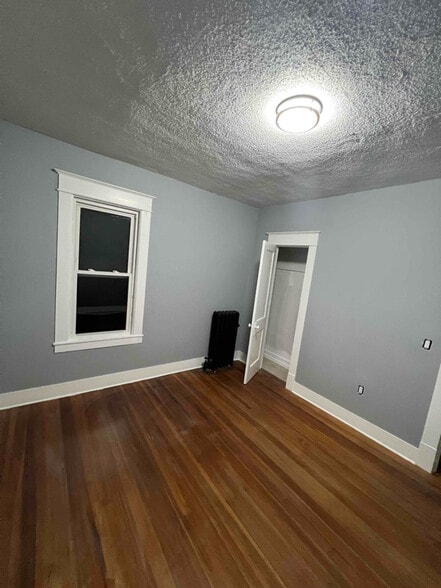 Building Photo - 180 Oak Grove Ave