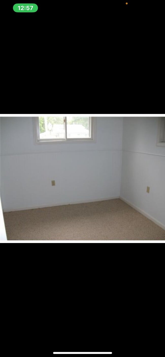 Building Photo - 125 E Rouse St