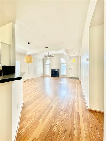 Building Photo - 2015 Silverway Ln