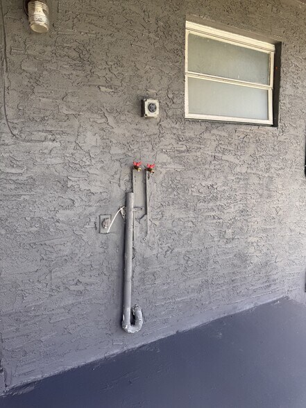 Washer and Dryer Hookups - 128 NW 13th Avenue