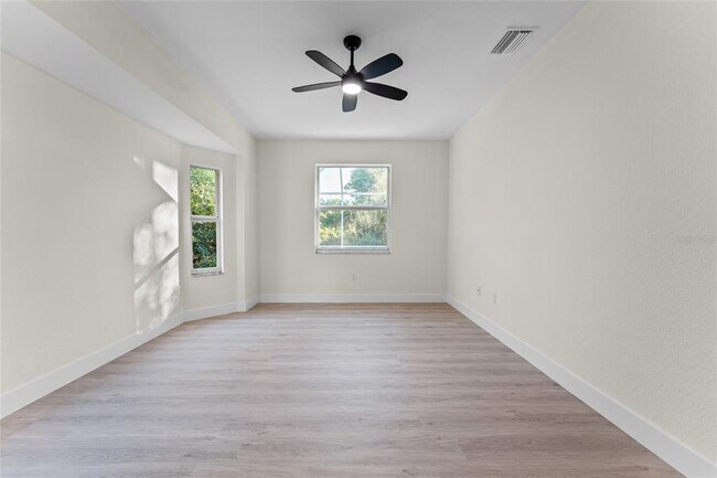 Building Photo - 2503 Dumont Ln