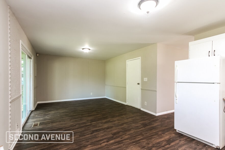 Building Photo - 3619 Ireland Dr