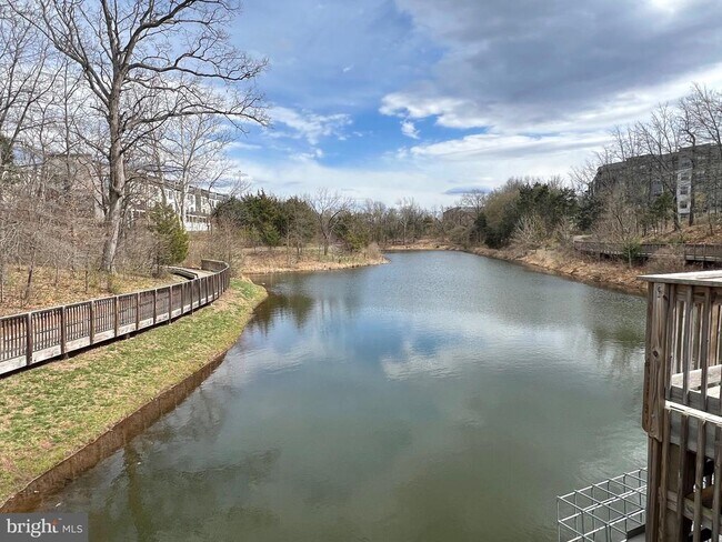 Building Photo - 4810 Garden View Ln