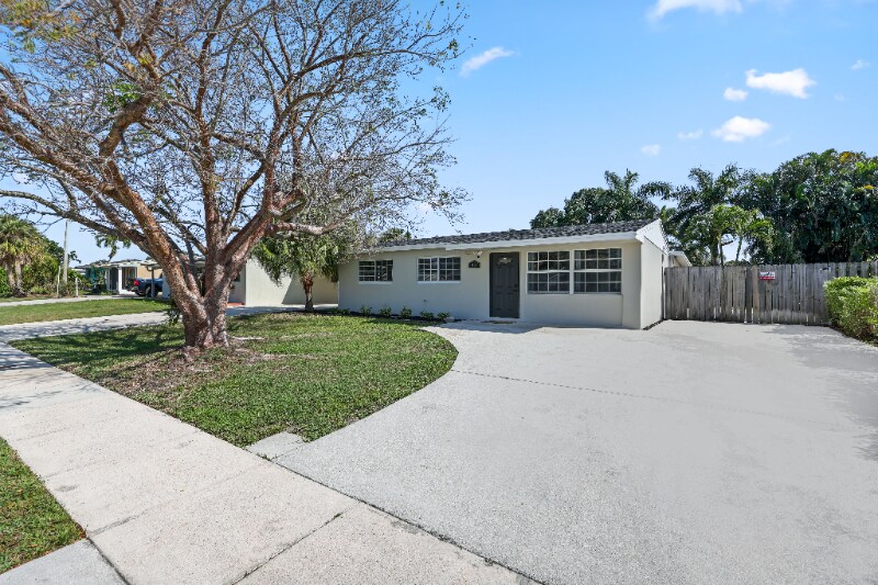 Primary Photo - 3664 Florida Blvd