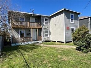 Building Photo - 2BD APARTMENT WITH WATER PAID!!