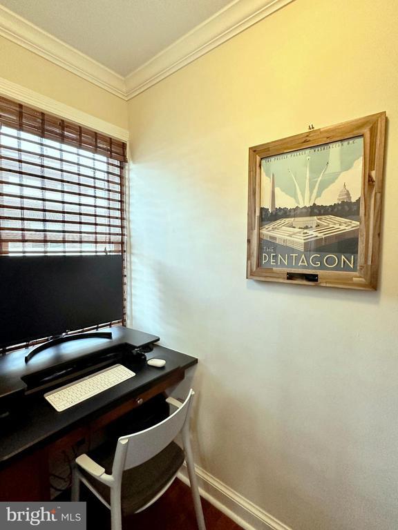 Building Photo - 718 S Washington St