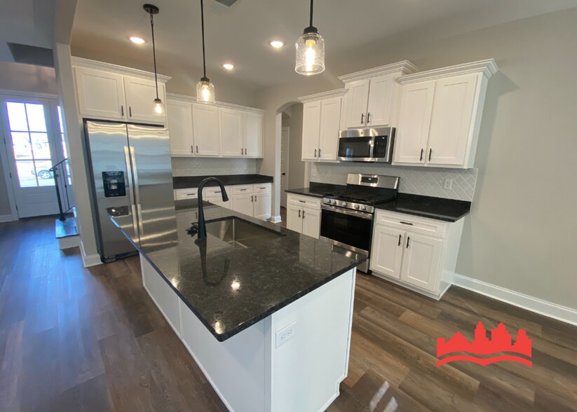 Building Photo - 9701 Jackson Run Ln