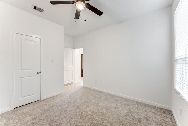 Building Photo - 16542 Texas Palmetto Wy
