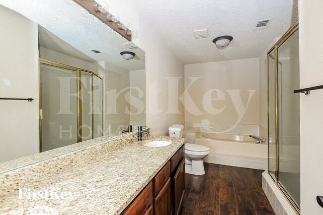 Building Photo - 1396 Chinaberry Dr