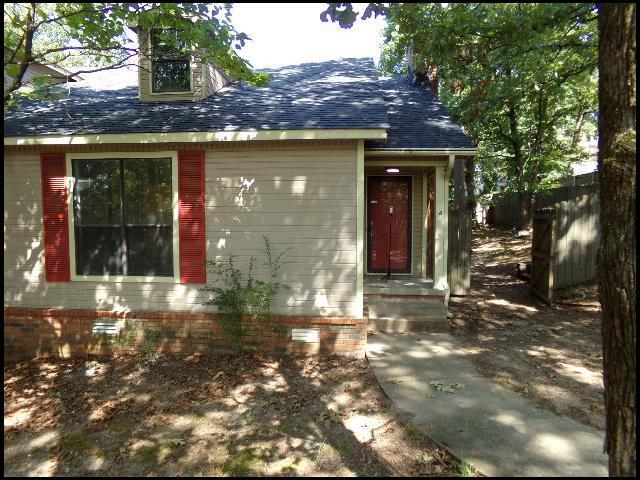 Building Photo - 8 Woodlore Cir