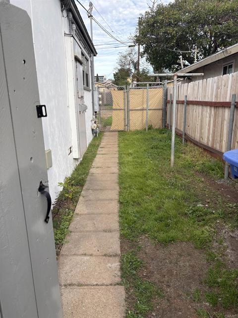 Building Photo - 1929 D Ave