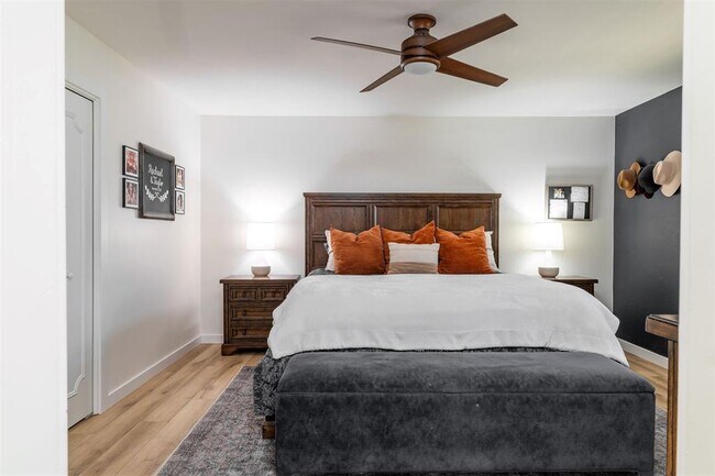 Building Photo - 4824 NW 73rd St